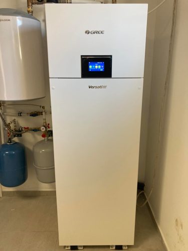 Gree Versati lll. All-in-One Osztott  beépített tartályos hőszivattyú 8 kW.